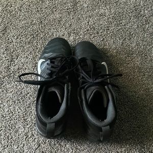 Women’s softball cleats